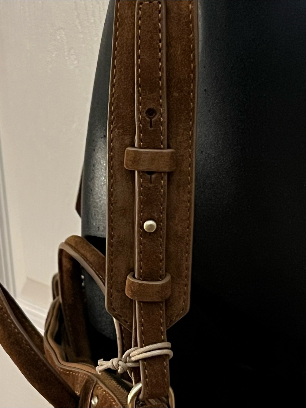 HOBO Brown Suede Studded Front side-Shoulder/Handler Bag-New-Beauty - Picture 11 of 11
